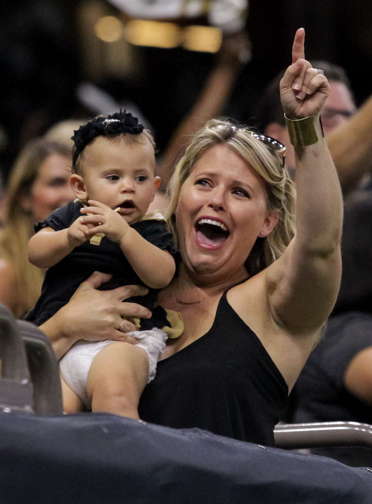 saintsbucs1868.091018.jpg